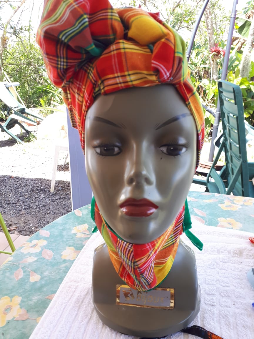 Tête seule : reproduction de S F B J Taille 14